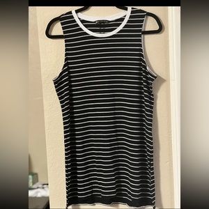 Athleta Womens Black White Striped Knit Sleeveless Tank Shirt Top Sz M Stretch